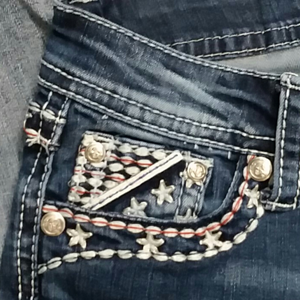 Capris - Picture 4 of 4